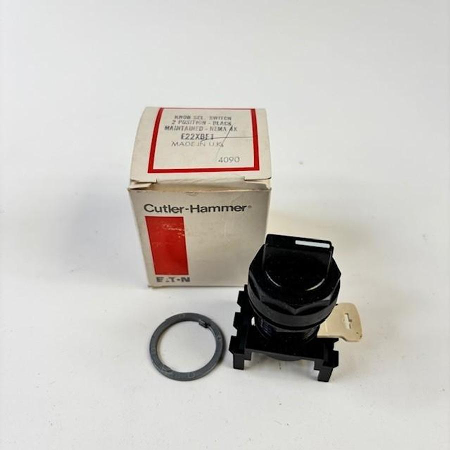 Used CUTLER-HAMMER E22XBF1 SELECTOR SWITCH