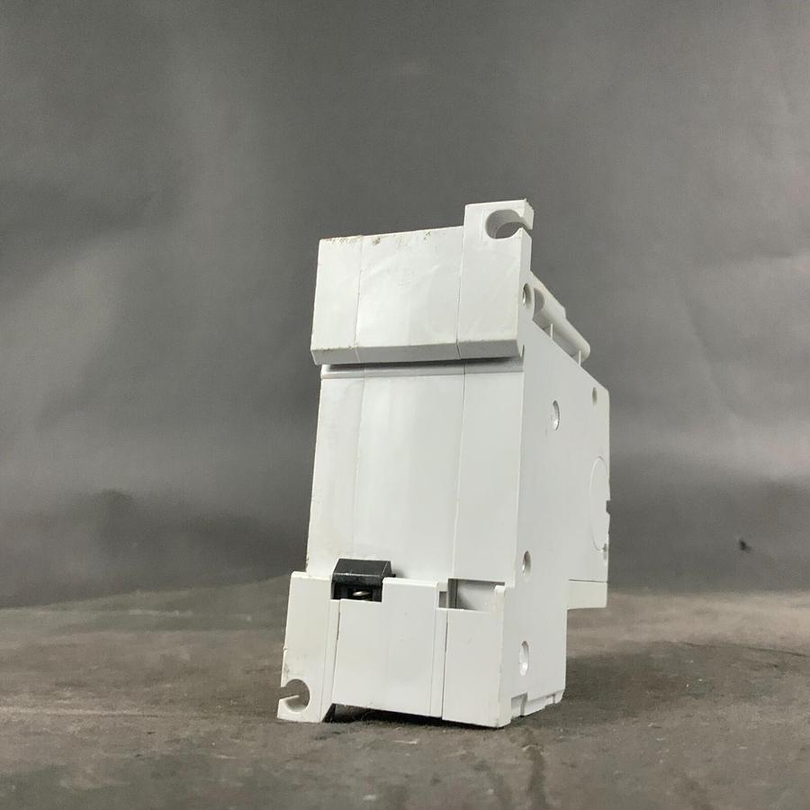 Used IDEC NC1V-21-2A CIRCUIT PROTECTOR ($20 OBO)