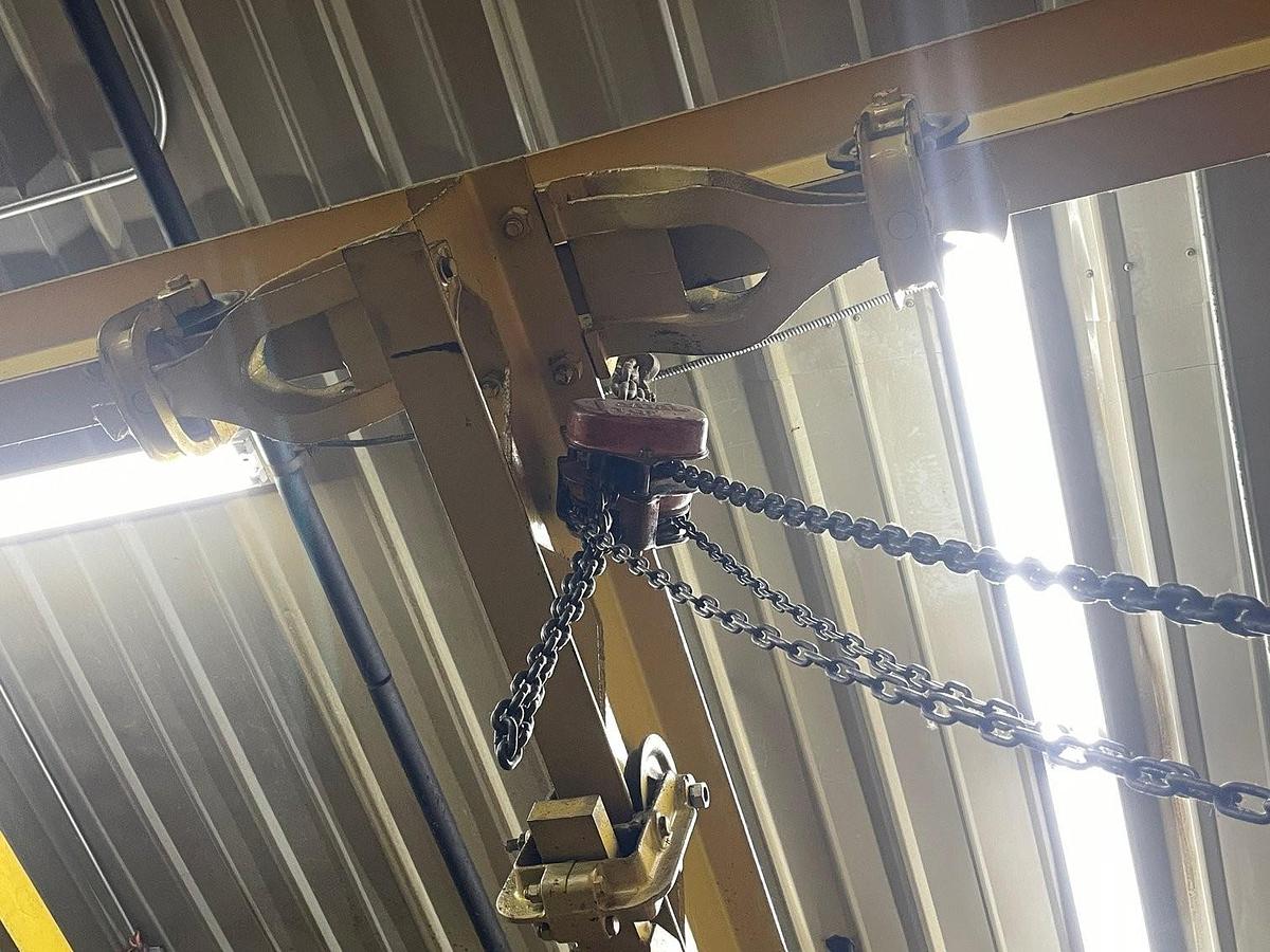 Used Freestanding Bridge Crane - 18'L x 10'W x 11'T -2 Ton Cap- (Ready to ship!)