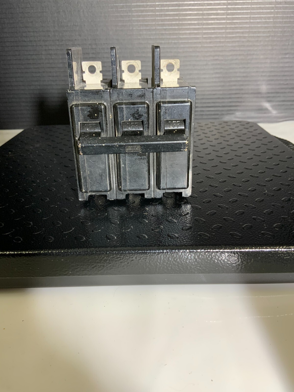 Used SIEMENS BQ3B020 ($49.99/EACH OBO)