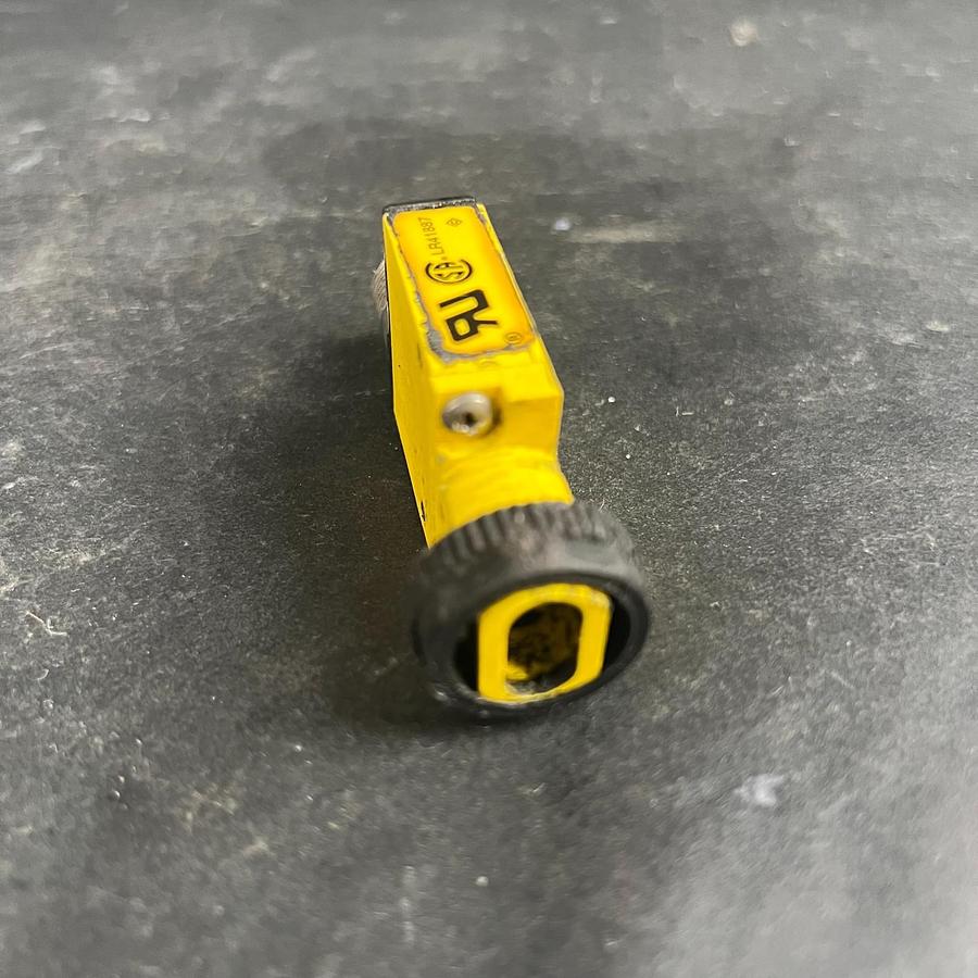 Used BANNER SM312FQD MINI-BEAM SENSOR ($40 OBO)