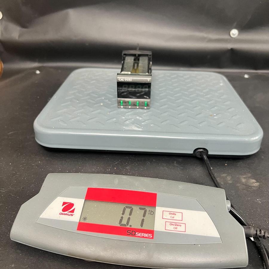 Used CAL CONTROLS 99111F TEMPERATURE CONTROLLER ($120 OBO)