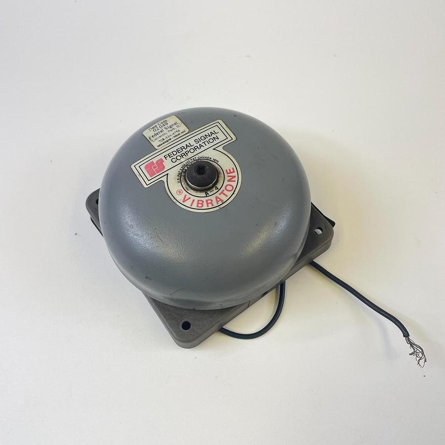 Used FEDERAL SIGNAL CORPORATION A-4 VIBRATONE INDUSTRIAL HORN ALARM SIREN REFURBISHED