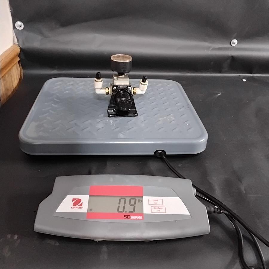 Used SMC AR20-02BG PNEUMATIC REGULATOR ($22 OBO)