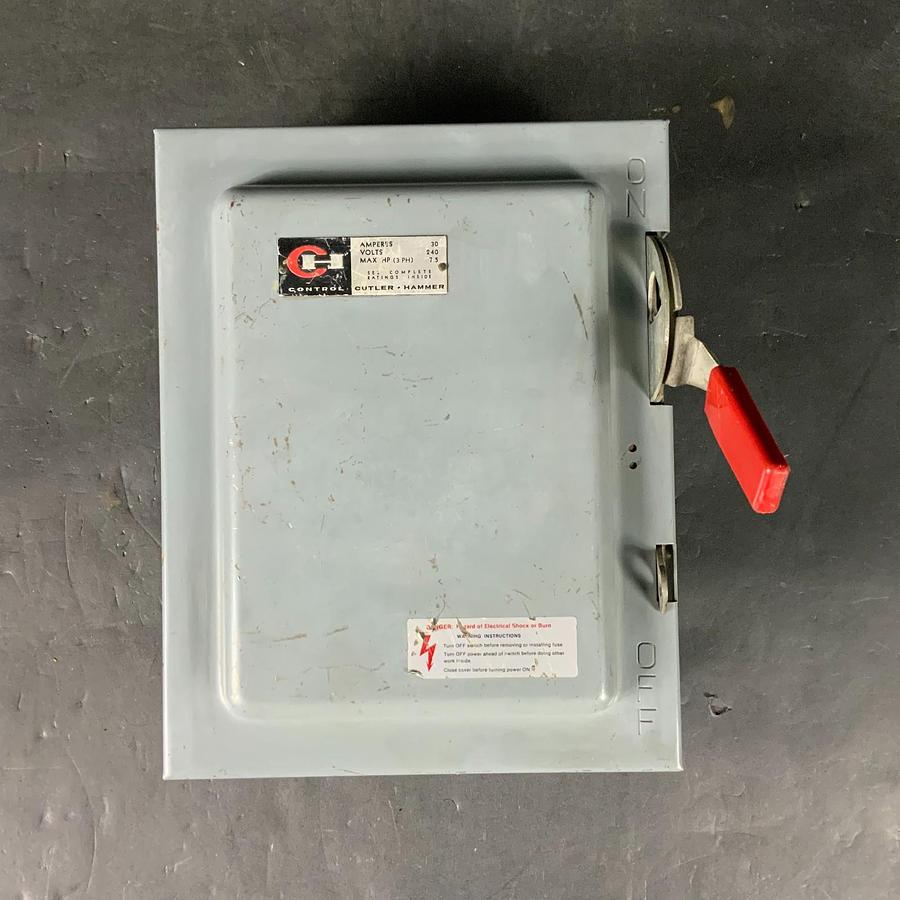 Used CUTLER HAMMER DH321N HEAVY DUTY SAFETY SWITCH ($60 OBO)