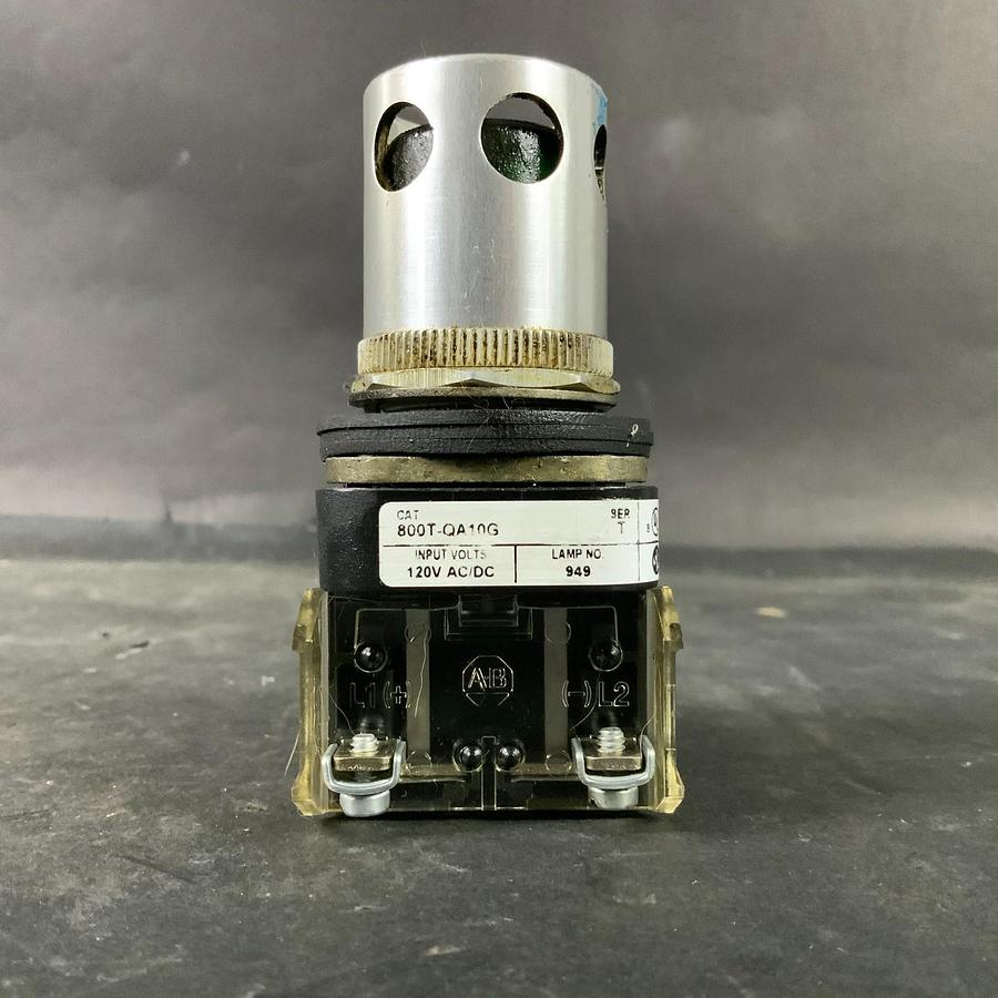 Used ALLEN BRADLEY 800T-QA10G GREEN PUSHBUTTON ($30 OBO)