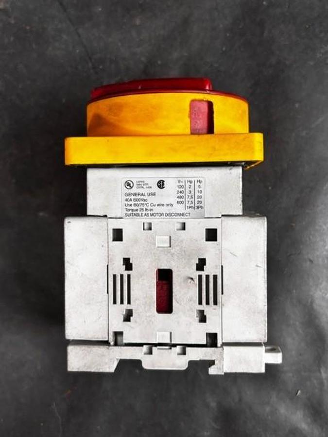 Used ALLEN BRADLEY 194E-E40-1753 SERIES B DISCONNECT SWITCH ($30 OBO)