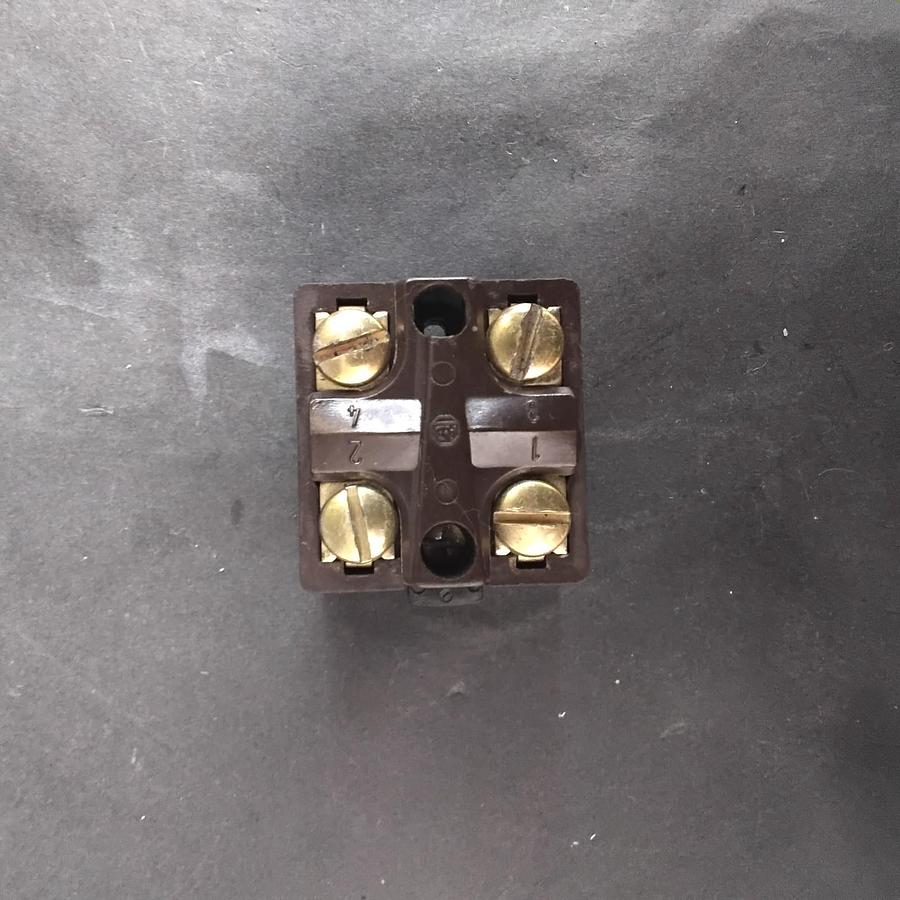 Used ALLEN-BRADLEY 800TXM CONTACT BLOCK ($8 OBO)