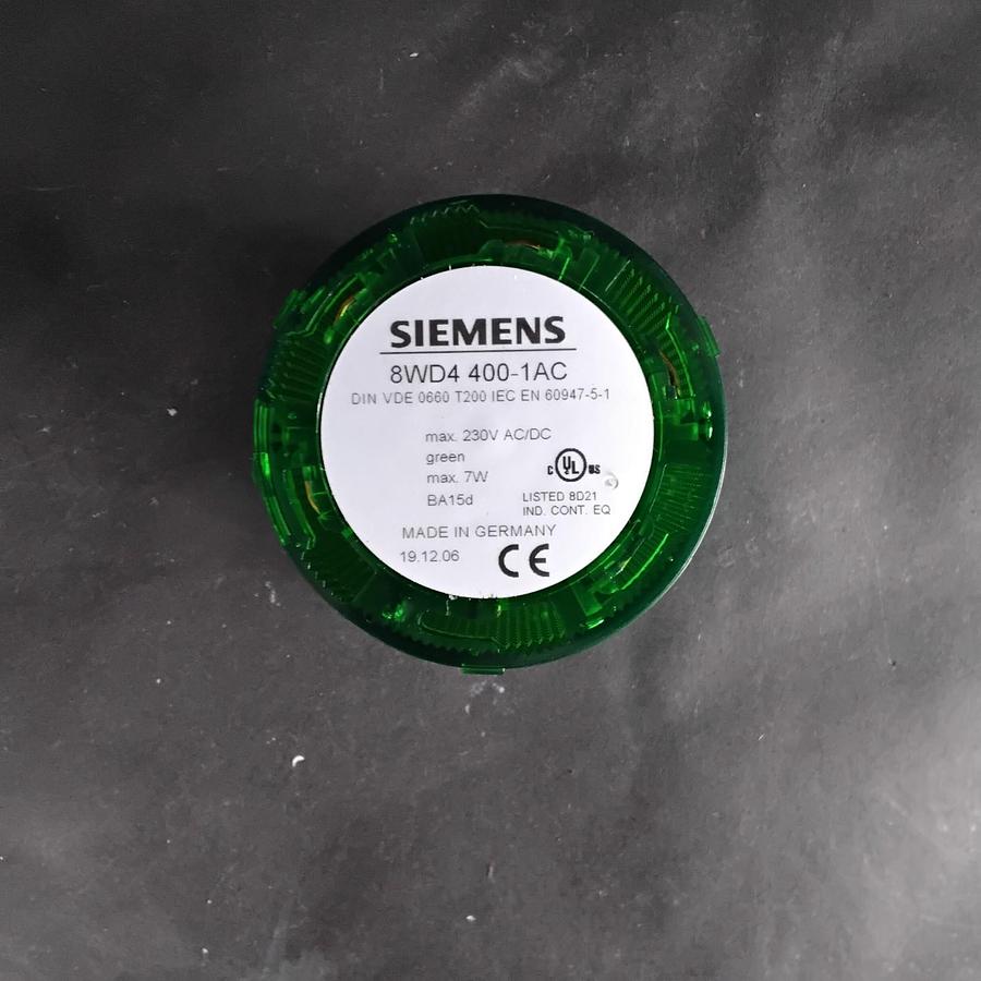 Used SIEMENS 8WD4 400-1AC GREEN SIGNAL LIGHT ($15 OBO)