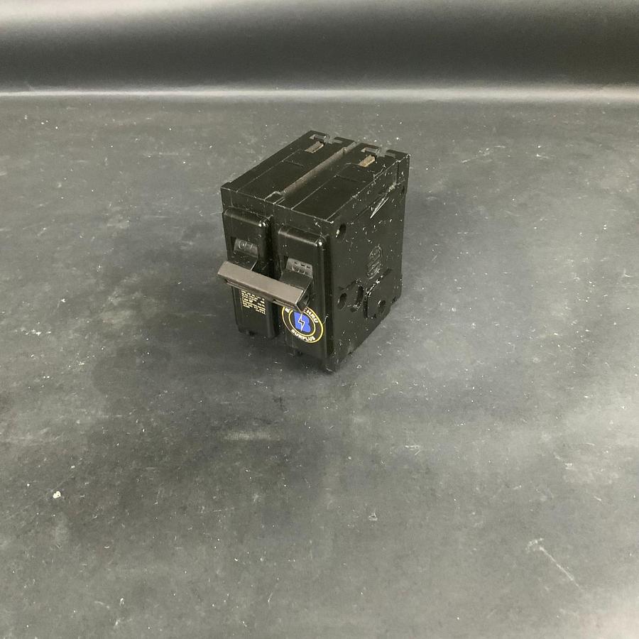 Used ITE QP215 CIRCUIT BREAKER ($10 OBO)