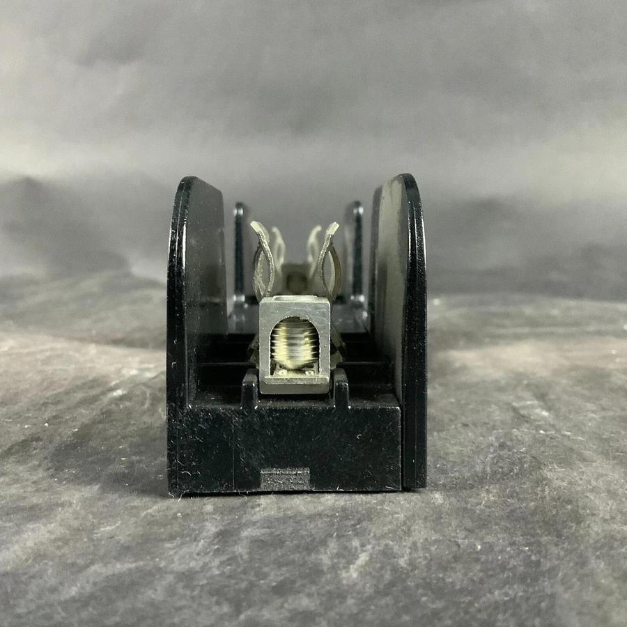 FERRAZ SHAWMUT 60301 FUSE BLOCK ($10 OBO)