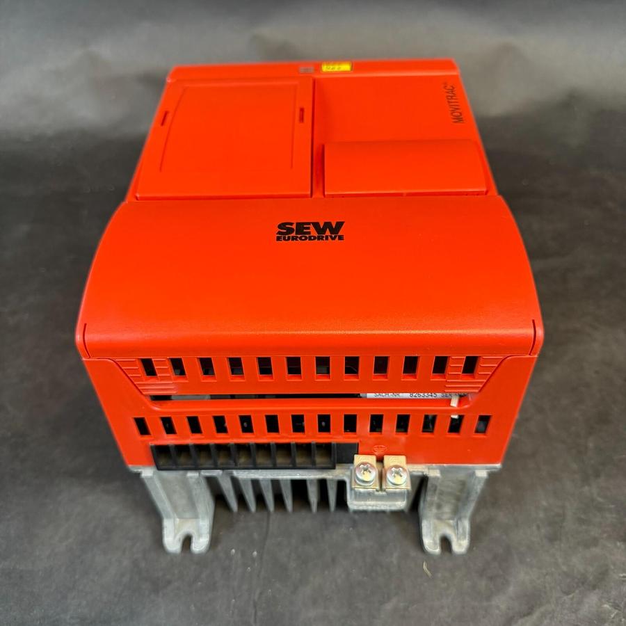 Used SEW EURODRIVE MOVITRAC 31C022-503-4-00 FREQUENCY INVERTER DRIVE ($400 OBO)