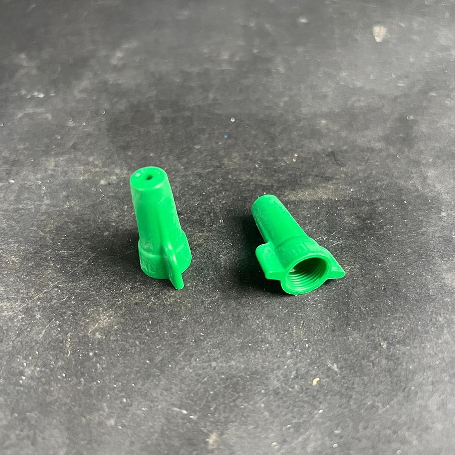 Used IDEAL GREENIE 30-092 GROUNDING CONNECTORS - SET OF 100 ($20 OBO)