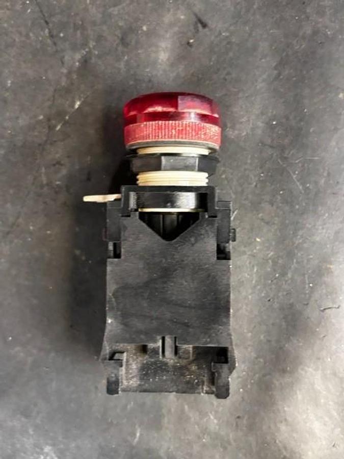 Used CUTLER-HAMMER E22TL1 PILOT LIGHT ($11 OBO)