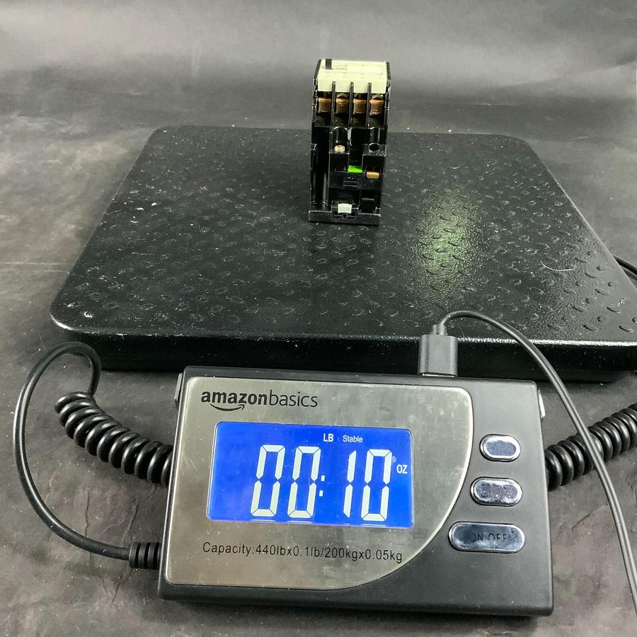 Used SIEMENS 3TH80 31-0A 240V CONTACTOR ($10 OBO)