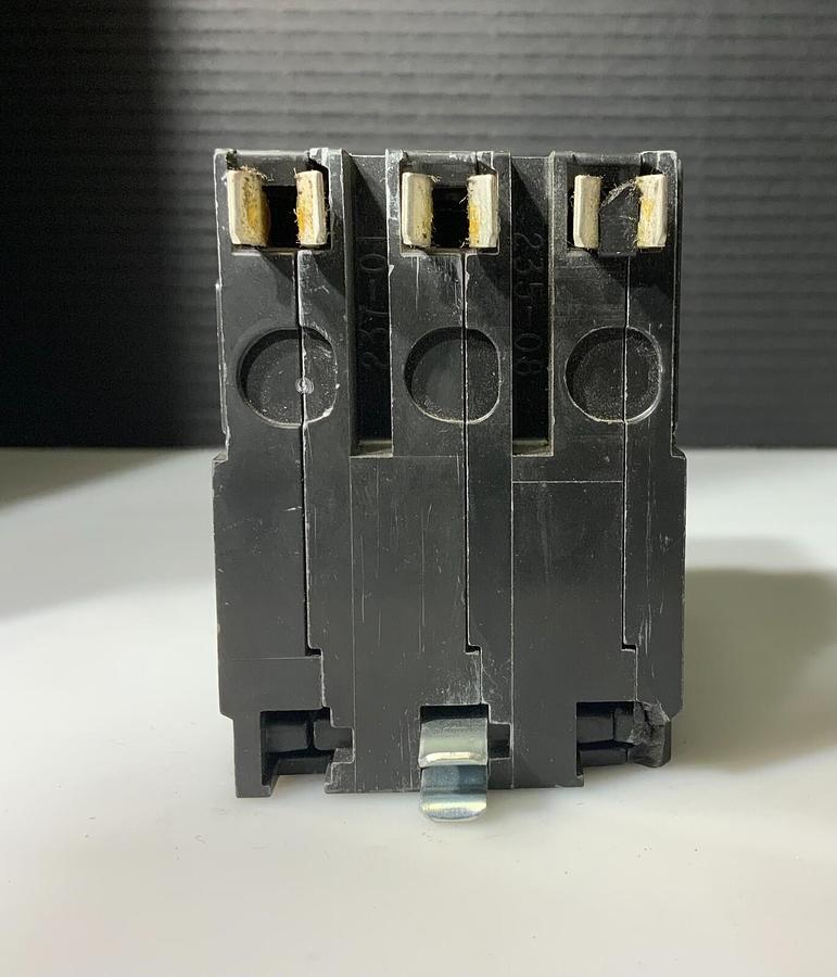 Used SQUARE D Q0315 DP-4075 ($34.99 OBO)