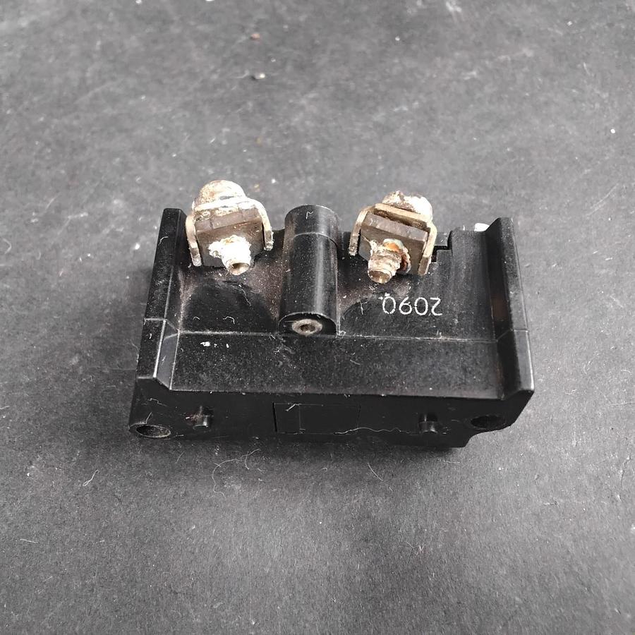 Used CUTLER-HAMMER E30KLA1 CONTACT BLOCK ($8 OBO)