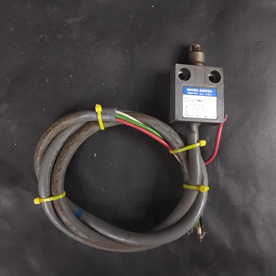 Used HONEYWELL 914CE2-3 LIMIT SWITCH ($27 OBO)