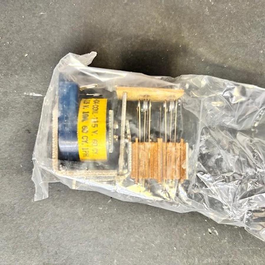 Used GUARDIAN IR-640U-4C-115A RELAY