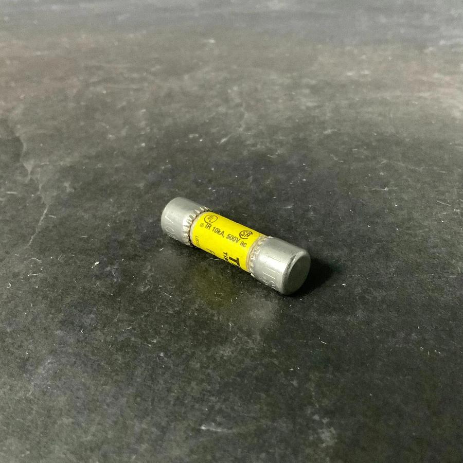 Used BUSSMANN FNQ 6 TIME DELAY FUSE - SET OF 2 ($6 OBO)