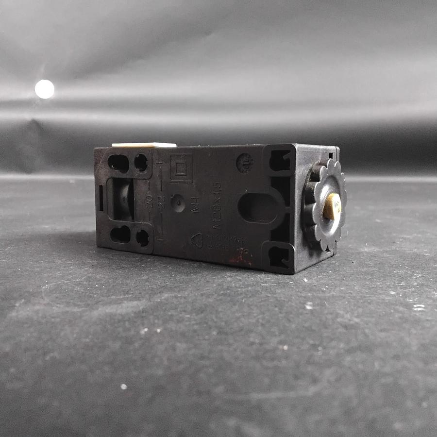 Used RITTAL SZ 4315.710 DOOR POSITION SWITCH ($25 OBO)