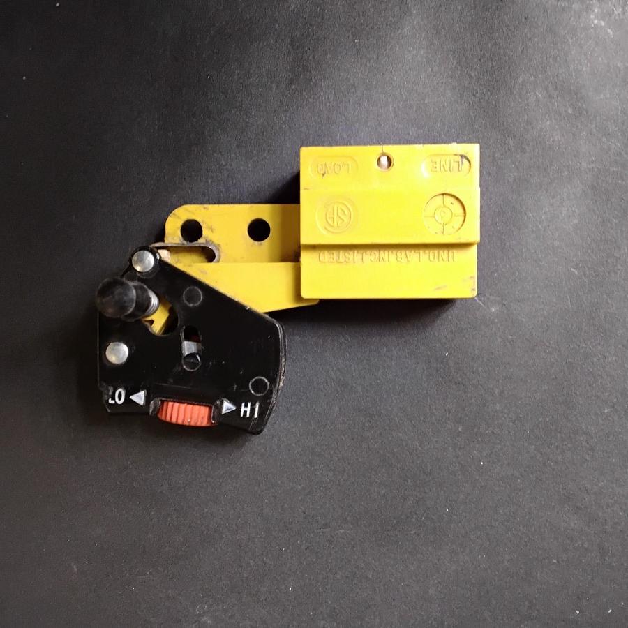 Used LUCERNE 30784977 LOCK ACTUATOR ($5 OBO)
