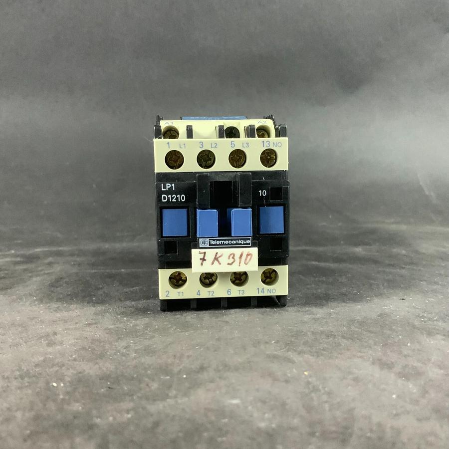 Used TELEMECANIQUE LP1-D1210-BD CONTACTOR ($20 OBO)