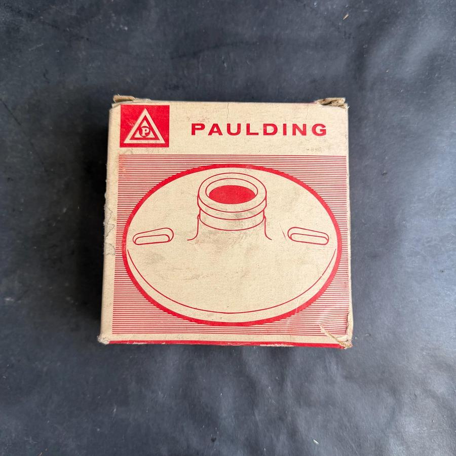 PAULDING 1625 PORCELAIN LAMPHOLDER ($10 OBO)