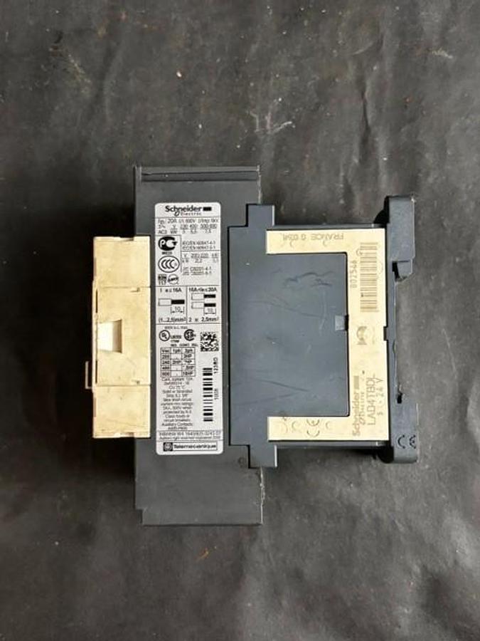 Used SCHNEIDER ELECTRIC LC1D123BD CONTACTOR