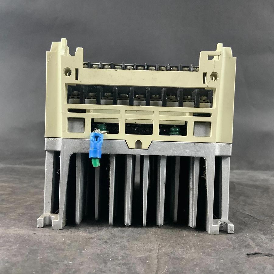 Used MITSUBISHI FR-A024-0.75K-CD DRIVE ($625 OBO)