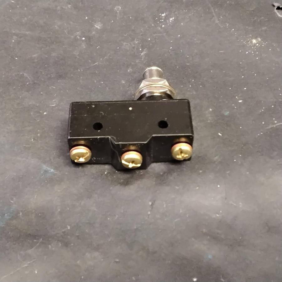 Used KOINO  KH-9015-PBL MICRO SWITCH ($9.50 OBO)