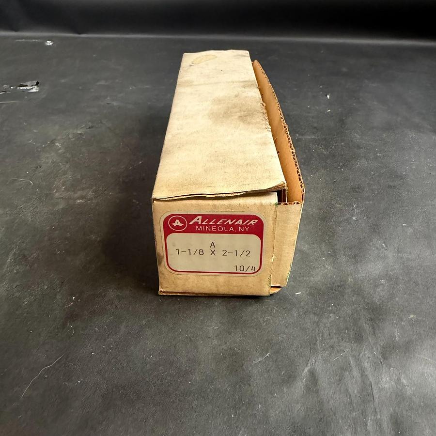 ALLENAIR 1-1/8X2-1/2 AIR CYLINDER ($30 OBO)