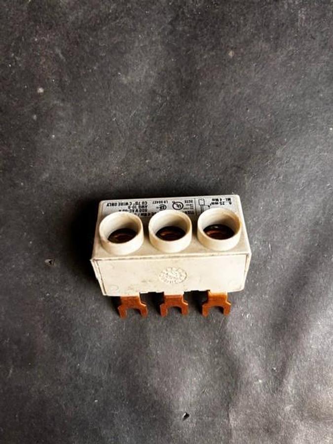 Used MOELLER BK25/3-PKZ0 TERMINAL BUSBAR ($4 OBO)