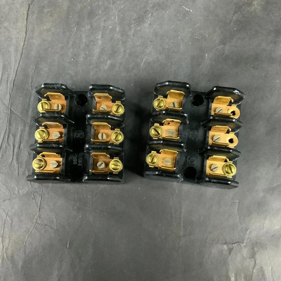 GENERAL ELECTRIC FUSE HOLDER 30A 250V - SET OF 2 ($30 OBO)