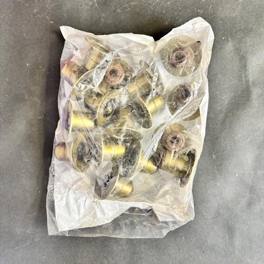 Used FEL-PRO PREMIUM VALVE STEM SEALS PACK OF 16