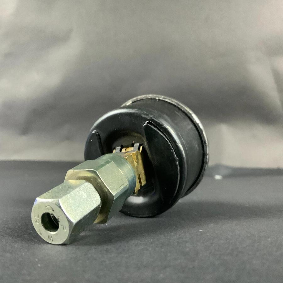 Used WIKA PRESSURE GAUGE BAR/PSI ($15 OBO)