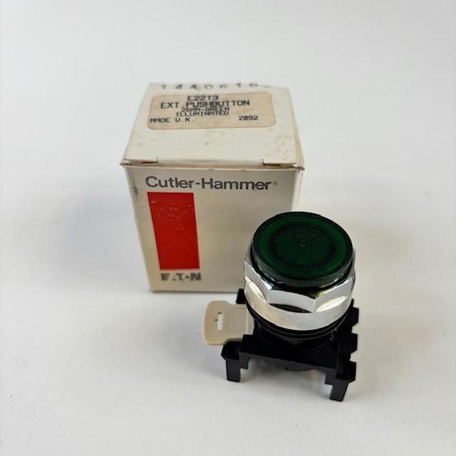 Used CUTLER-HAMMER E22T3 GREEN PUSHBUTTON