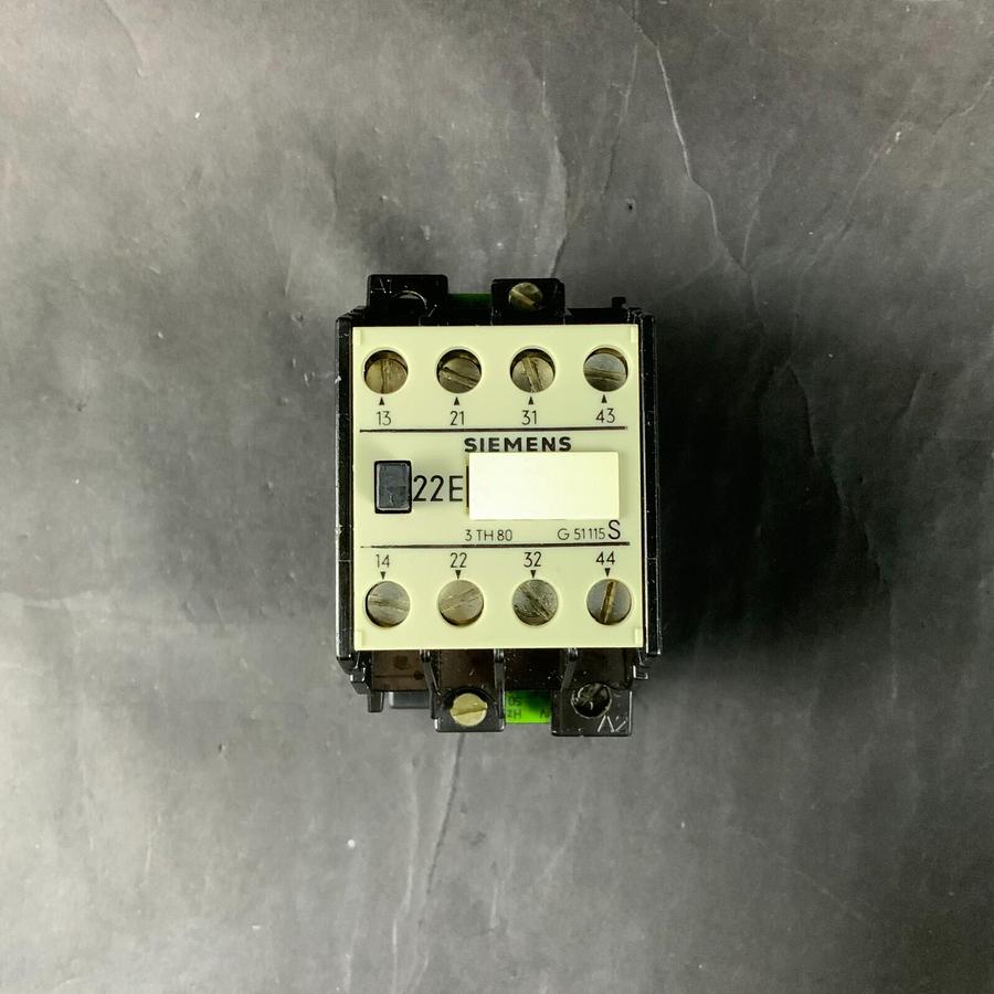 Used SIEMENS 3TH80 22-0A 240V CONTACTOR ($10 OBO)