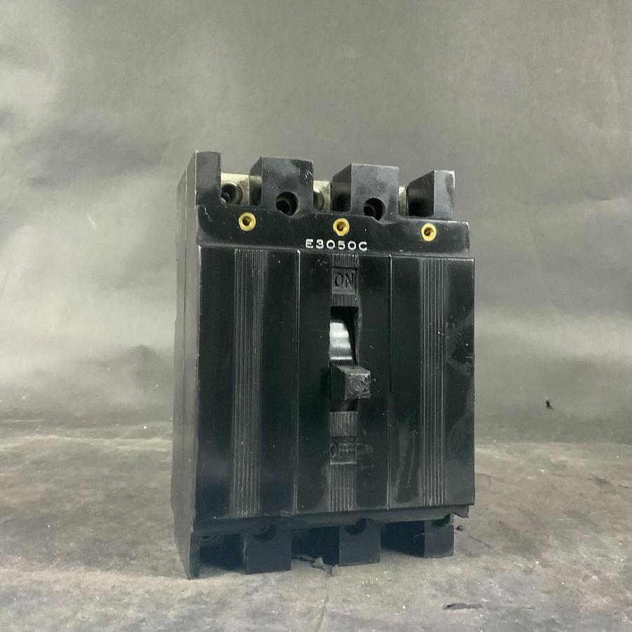 Used WESTINGHOUSE E3050C CIRCUIT BREAKER ($30 OBO)