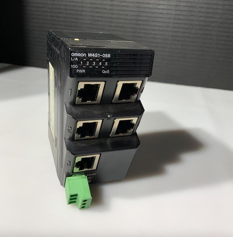Used OMRON W4S1-05B - PLC SWITCHING HUB ($75 OBO)