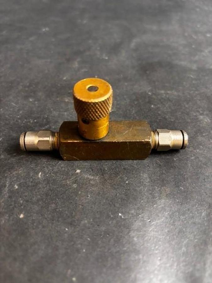 Used DELTROL FLUID PRODUCTS EF-10-B FLOW CONTROL VALVE ($8 OBO)