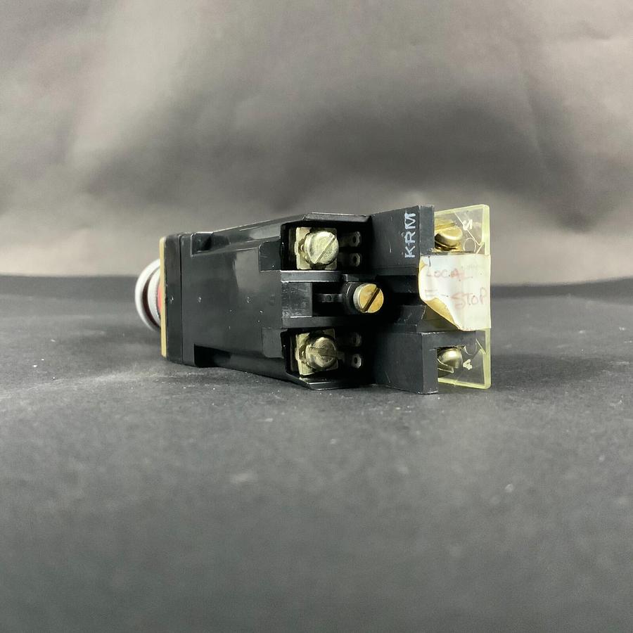 Used ALLEN BRADLEY 800MR-FXP16XS PUSHBUTTON SWITCH ($45 OBO)