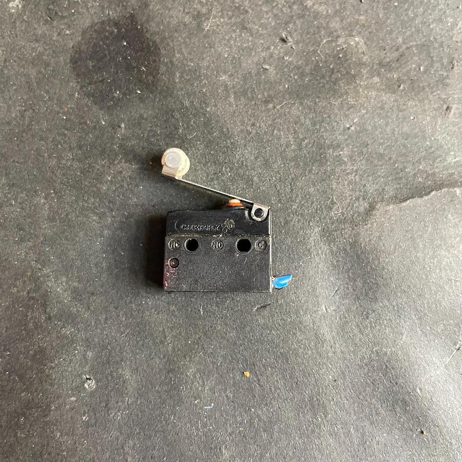 Used CHERRY DC1 2325 MICRO SWITCH