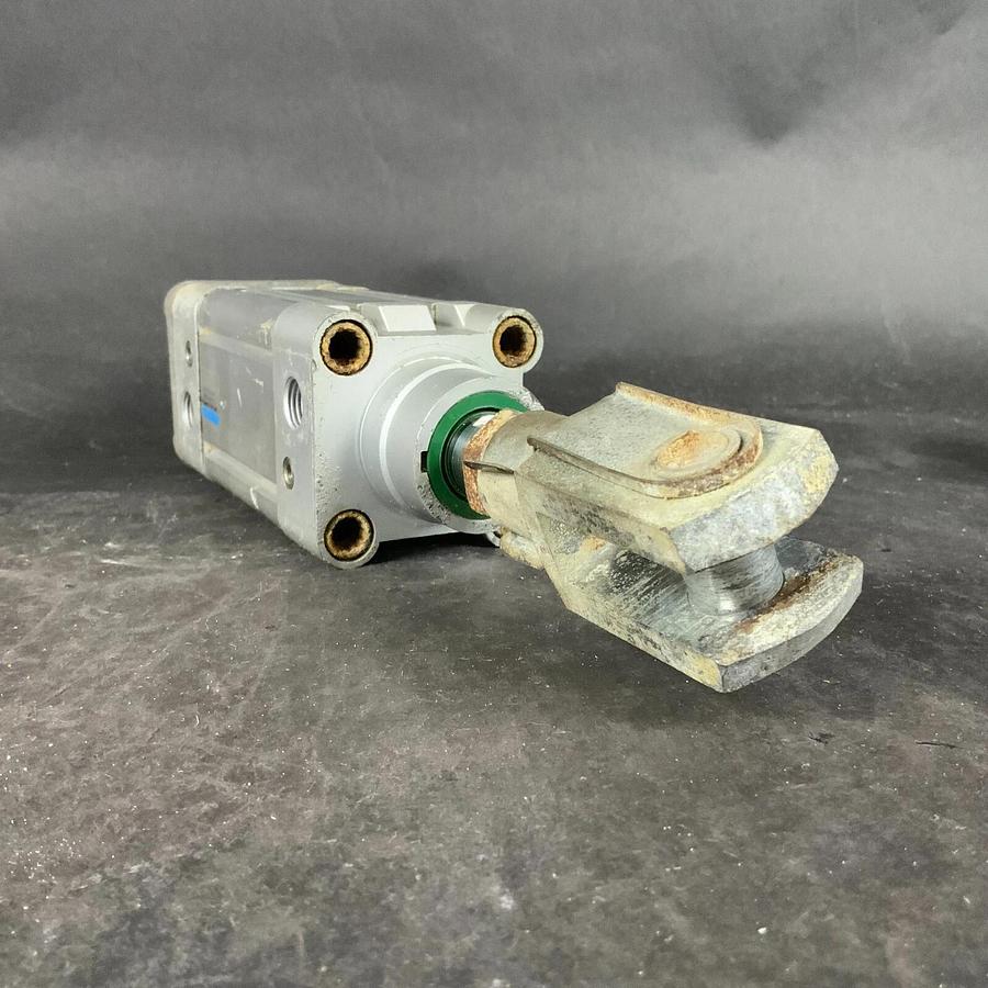Used FESTO DNC-50-25-PPV-A PNEUMATIC CYLINDER ($30 OBO)