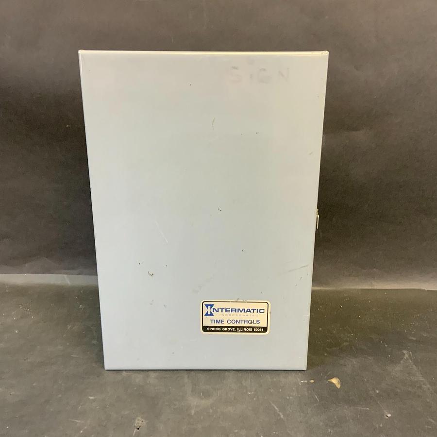 Used INTERMATIC T7401B SEVEN-DAY DIAL TIME SWITCH ($35 OBO)