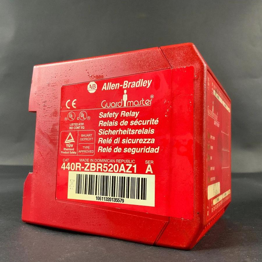 Used ALLEN BRADLEY 440R-ZBR520AZ1 GUARDMASTER SAFETY RELAY ($50 OBO)
