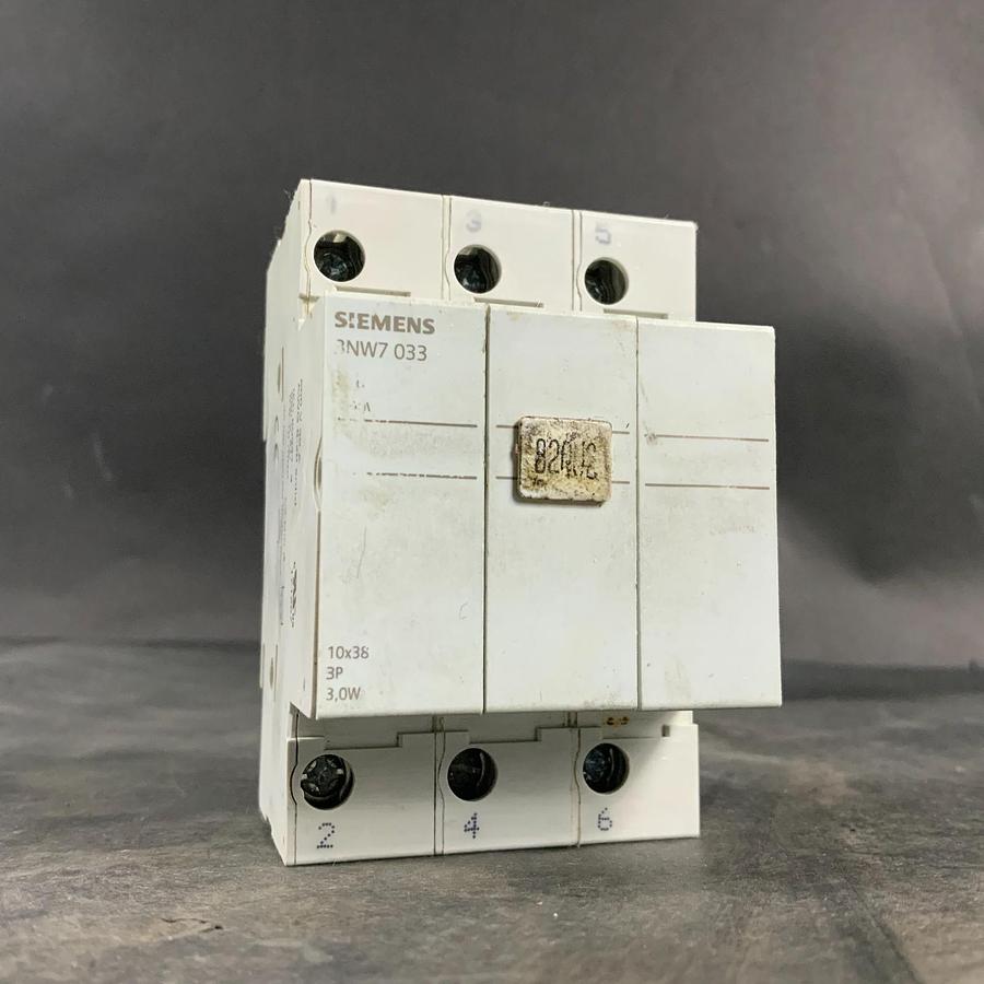 Used SIEMENS 3NW7 033 FUSE HOLDER ($10 OBO)