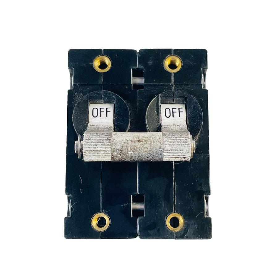 Used CARLINGSWITCH AA2-B0-24-430-1B1-C CIRCUIT BREAKER 2-POLE 3A 277V MAGNETIC