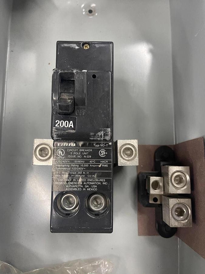 Refurbished MURRAY 200A, 240V Circuit Breaker Enclosure Cat No. LW200VR ($149.99 OBO!!!)