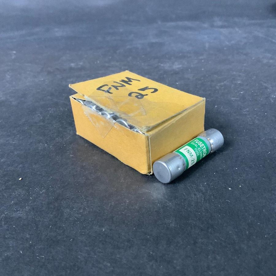 Used BUSSMANN FNM 25 TIME DELAY FUSE - BOX OF 10 ($40 OBO)